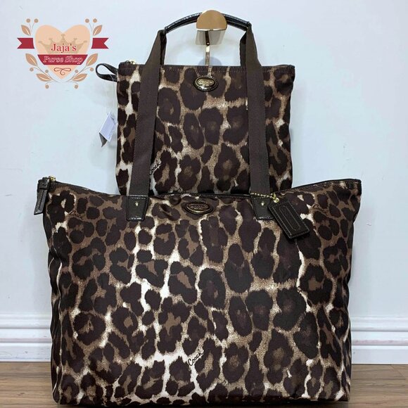 ❤️✅❤️✅SOLD❤️✅❤️✅🤎Coach Signature Fabric-Nylon Bag & Snap Pouch🤎 - Picture 1 of 16